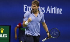 九游中国-包含世界网球队逆转英国网球队，瓦林卡惊艳世界的词条