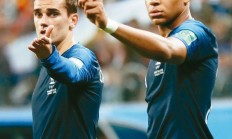 九游官网-法国队鏖战瑞典队，奥恰洛夫高光表现