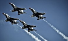 九游游戏-攻防转换的艺术，萨拉赫的核心角色与尤文连续得分压制曼联的战术解析