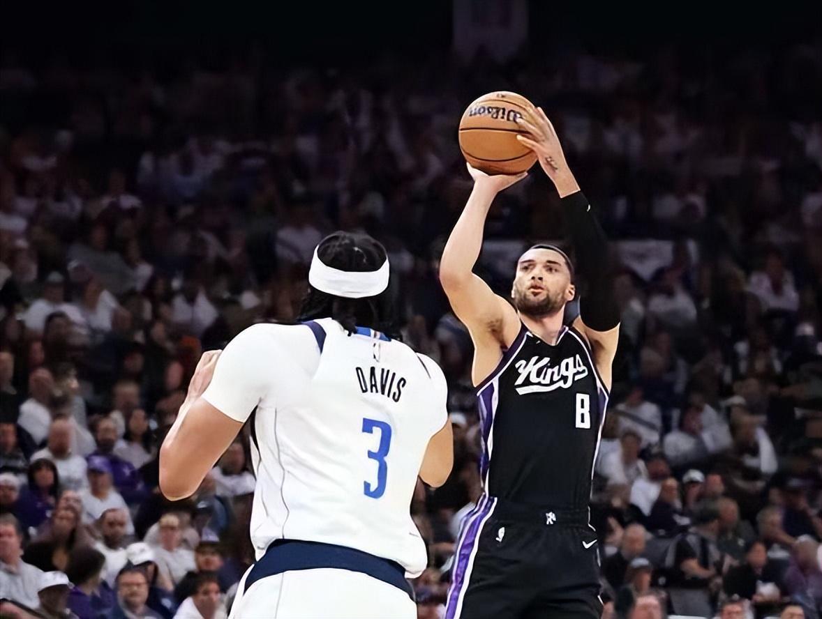 包含公牛逆袭黄蜂，拉文关键时刻发威的词条