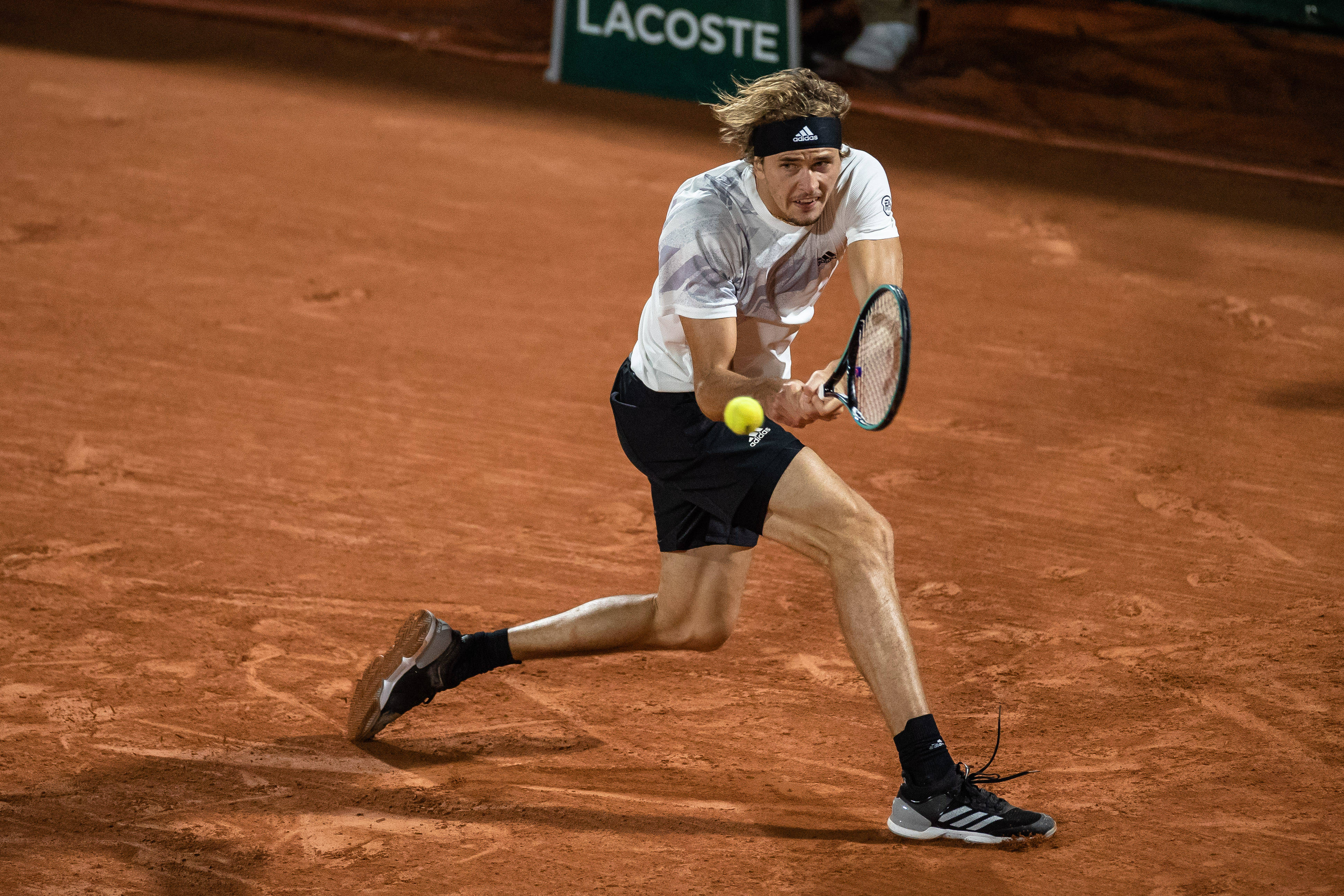 美国网球队完胜西班牙网球队,兹维列夫关键制胜的简单介绍 美国网球队完胜西班牙网球队,兹维列夫关键制胜的简单介绍