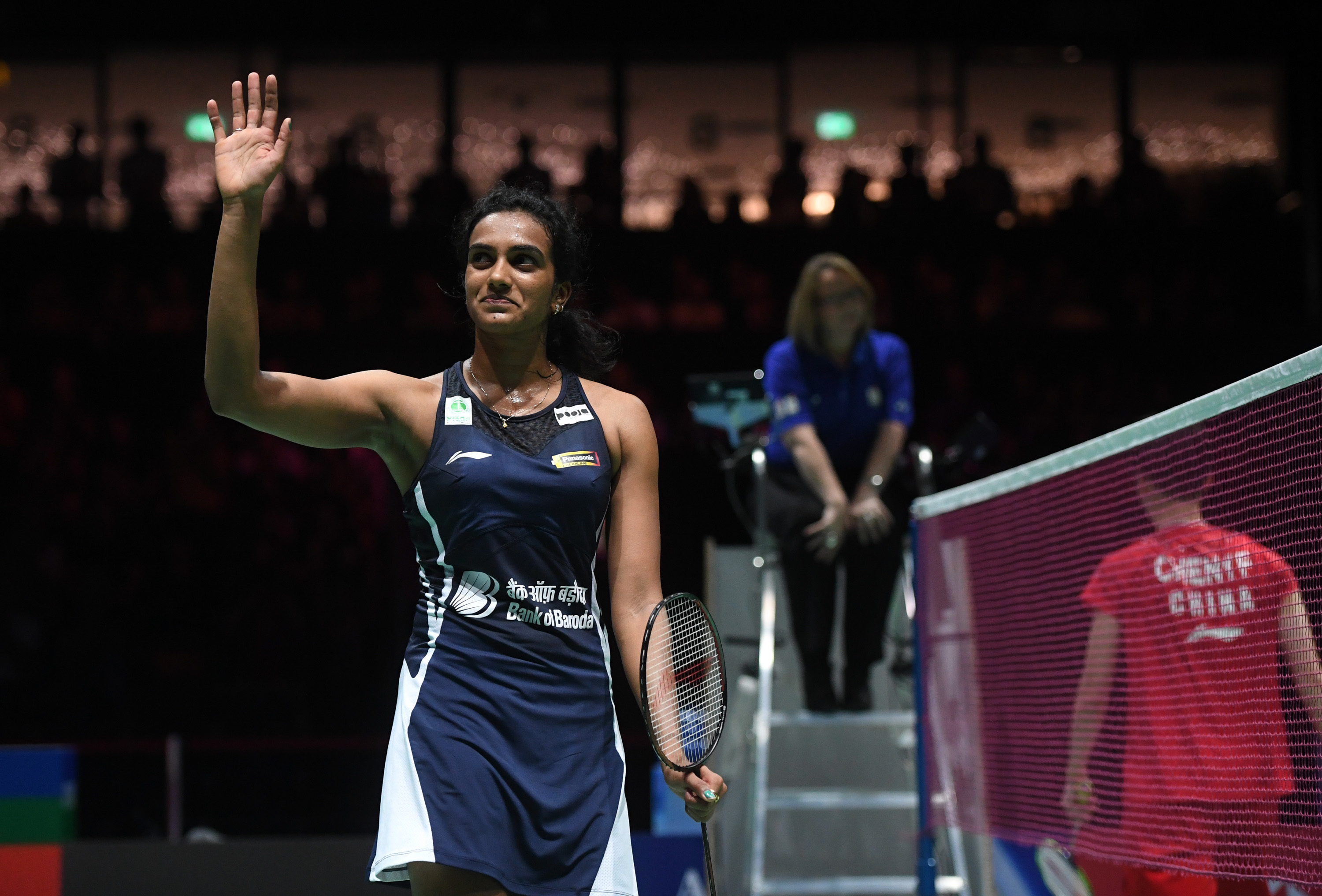 包含马来西亚羽毛球队鏖战印度羽毛球队，辛杜绝境逆转的词条