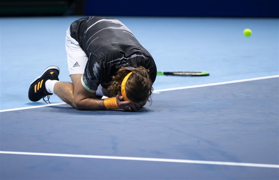 关于日本网球队绝杀法国网球队，西西帕斯统治全场的信息