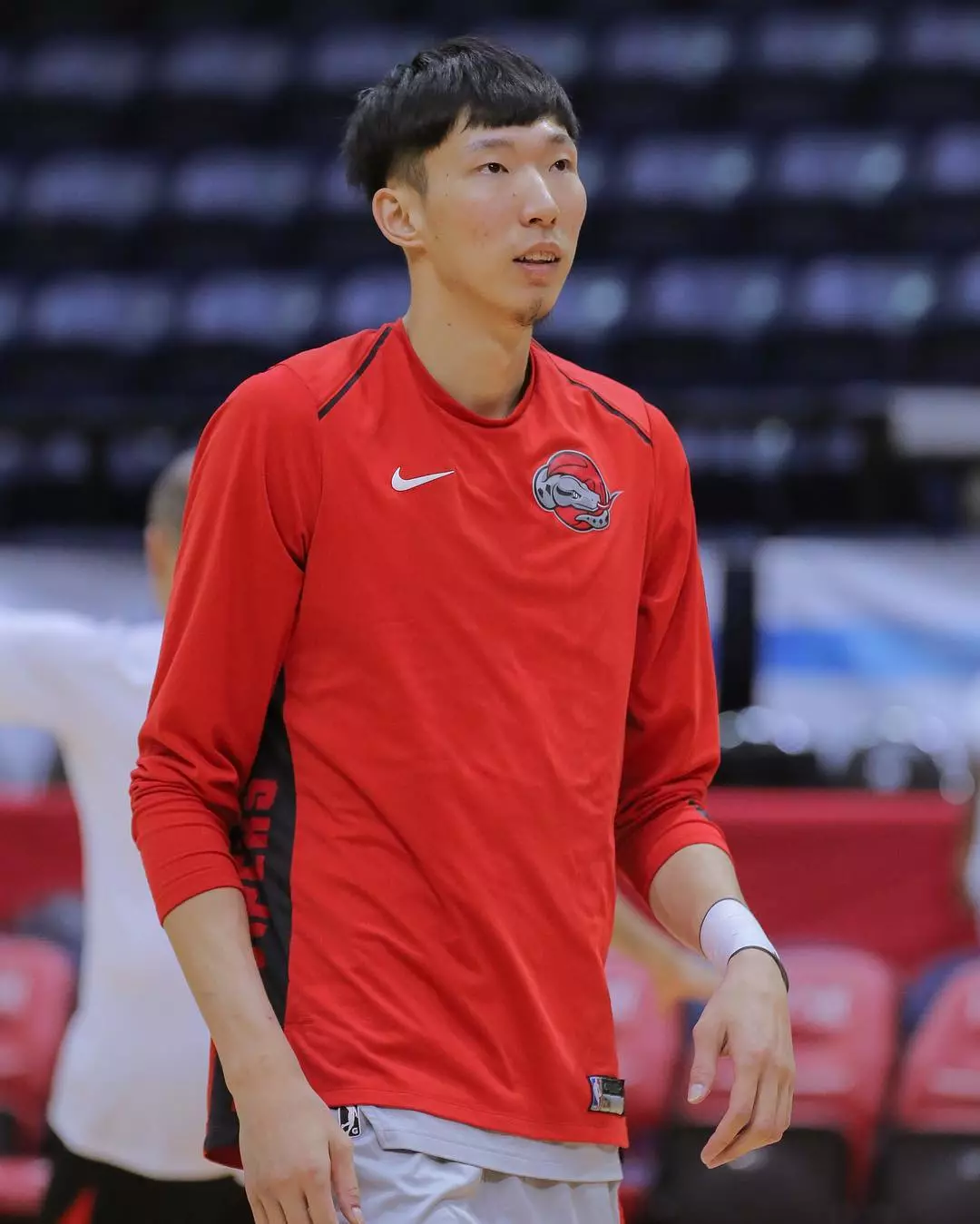 独行侠轻取勇士，周琦扛起全队