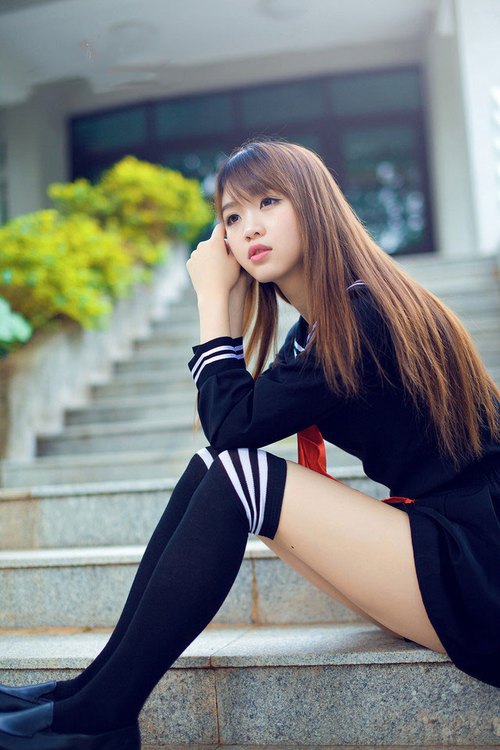 绿茵双面镜，当德甲王冠遇见国家荣光